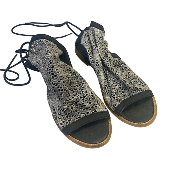 Musse & Cloud Leather fabric Lace Black Gray Sandals Ankle Boho Lagenlook 39 8 - Picture 3 of 12